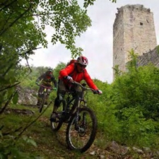 Associazione-B-B-del-Fermano-Guida-ai-percorsi-cicloturistici-di-Destinazione-Marche-1